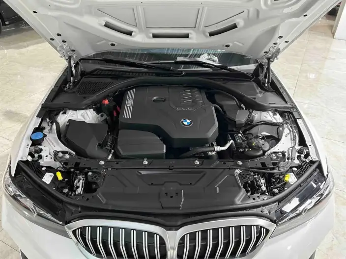 BMW 3 Series 2023 Model 320i M Sports Set – фото 7