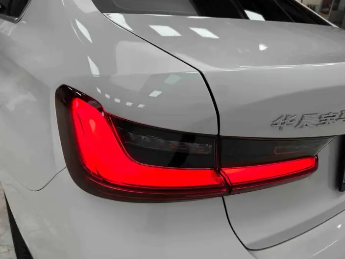 BMW 3 Series 2023 Model 320i M Sports Set – фото 9