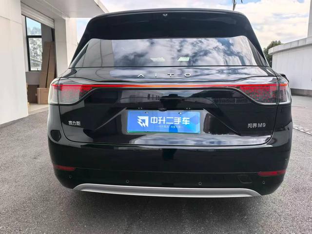 AITO M9 2024 Extended-Range Ultra 6-Seater – фото 12