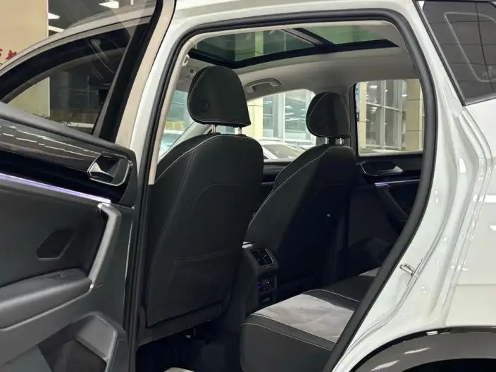 Tayron X 2020 Model 330TSI 2WD Noble Zhilian Edition – фото 9