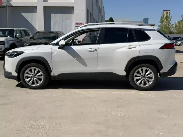 Toyota Corolla Cross 2023 Model 2.0L CVT Deluxe Edition – фото 3