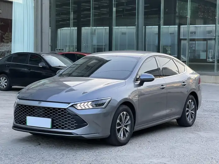 BYD Qin PLUS DM 2023 Model DM-i Champion Edition 55KM Leading Model – фото 1