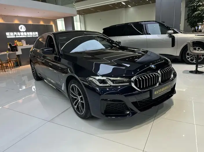 BMW 5 Series 2022 Model Facelift II 525Li M Sports Set – фото 3
