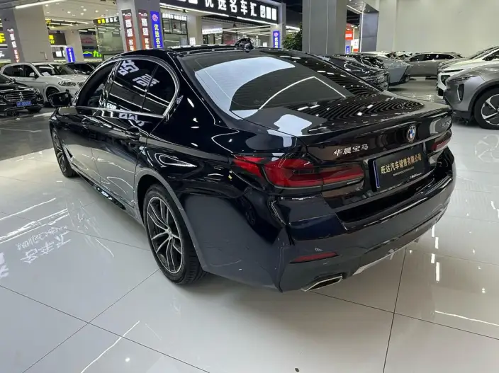 BMW 5 Series 2022 Model Facelift II 525Li M Sports Set – фото 4