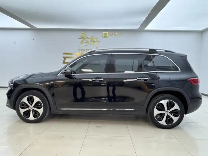 Mercedes-Benz GLB 2023 Model GLB 220 Fashion Model – фото 4
