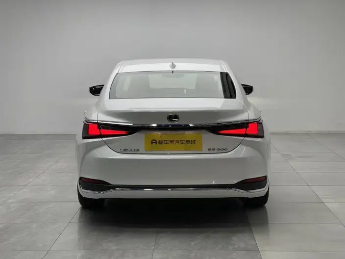 Lexus ES 2024 Model 200 Premium – фото 6