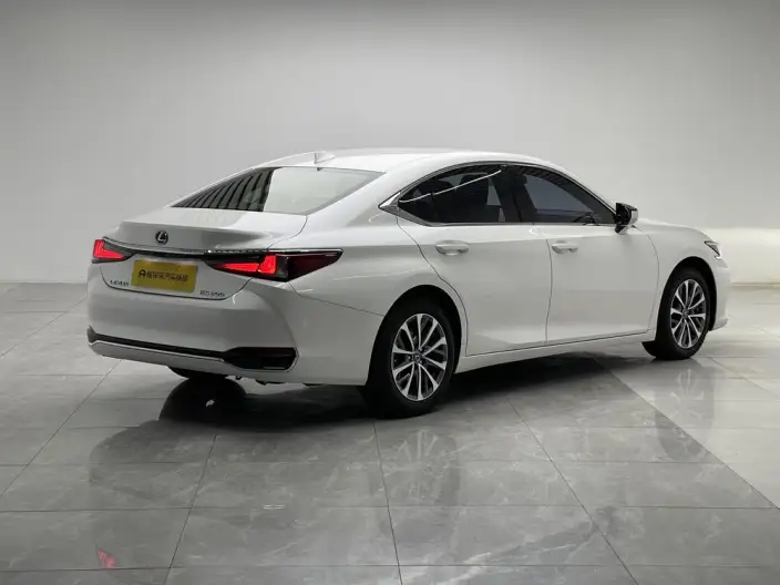 Lexus ES 2024 Model 200 Premium – фото 7