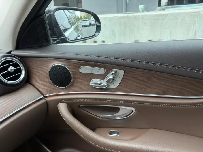 Mercedes-Benz E-Class 2023 Model E 300 L Fashion Model sedan – фото 9