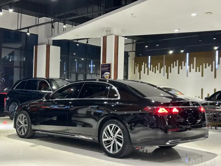 Mercedes-Benz E-Class 2024 Model Facelift E 300 L Fashion Model sedan – фото 4