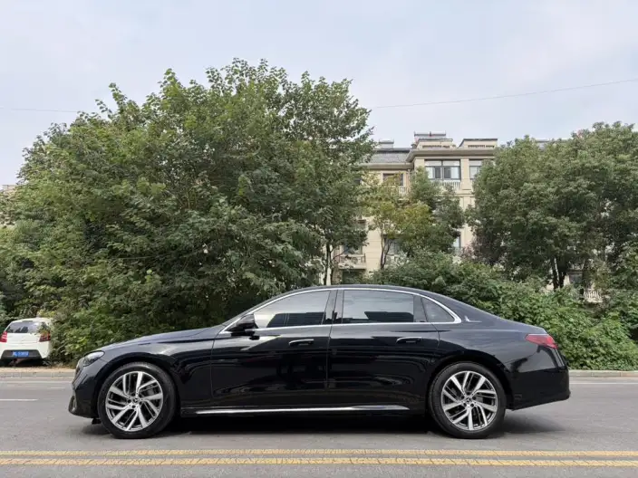 Mercedes-Benz E-Class 2024 Model Facelift E 300 L Fashion Model sedan – фото 4