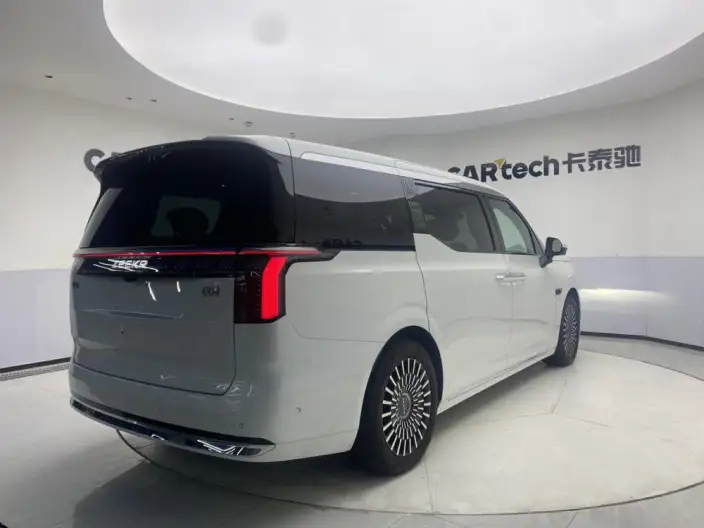ZEEKR 009 2024 Model VI seat Executive Edition 4WD 108kWh – фото 7