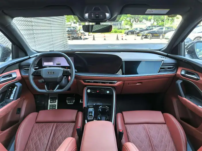 Audi Q5L 2026 Model 2.0T 10M Users Edition Edition – фото 6