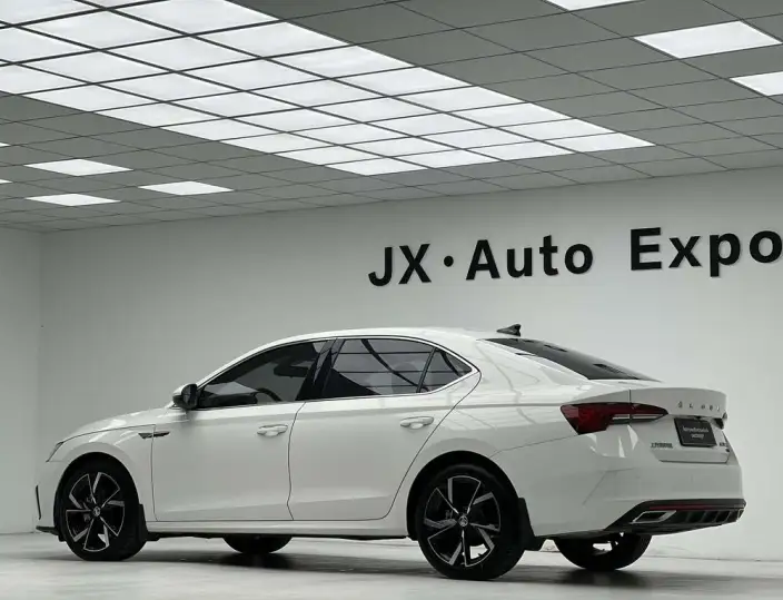 Skoda Octavia 2022 Model PRO TSI280 DSG Exclusive Edition – фото 5