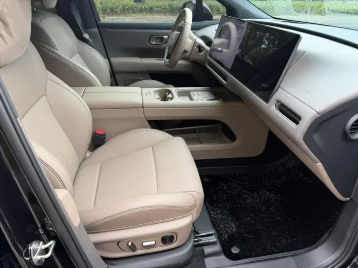 Li Auto i6 2025 Model 2WD Standard Edition – фото 5