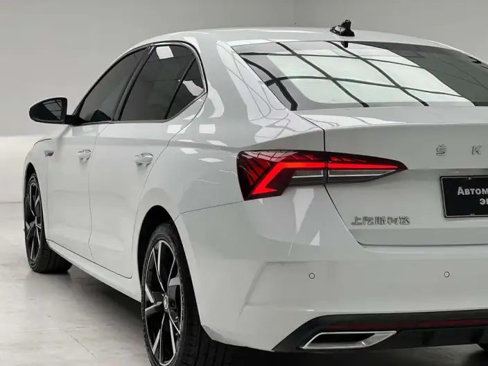 Skoda Octavia 2023 Model Facelift PRO TSI280 DSG Exclusive Edition – фото 10
