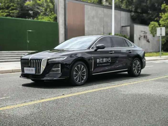 Hongqi H5 2026 Model 2.0T Automatic Flag Ling Pro Edition
