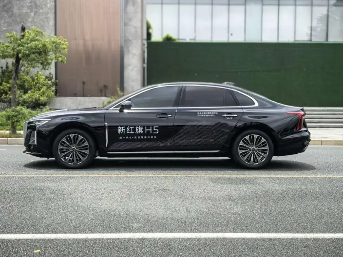 Hongqi H5 2026 Model 2.0T Automatic Flag Ling Pro Edition
