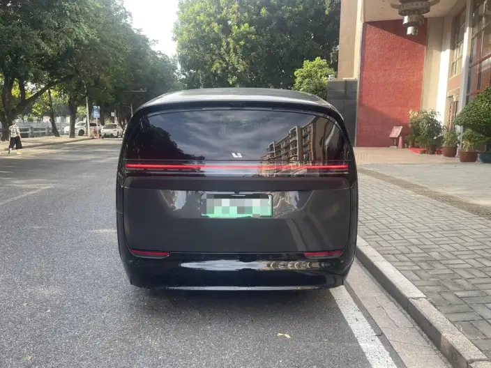 Li Auto MEGA 2024 Model Ultra Edition