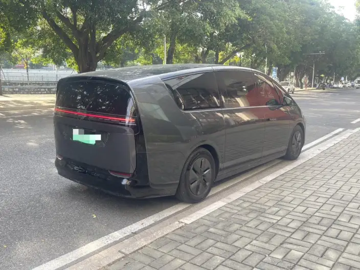 Li Auto MEGA 2024 Model Ultra Edition