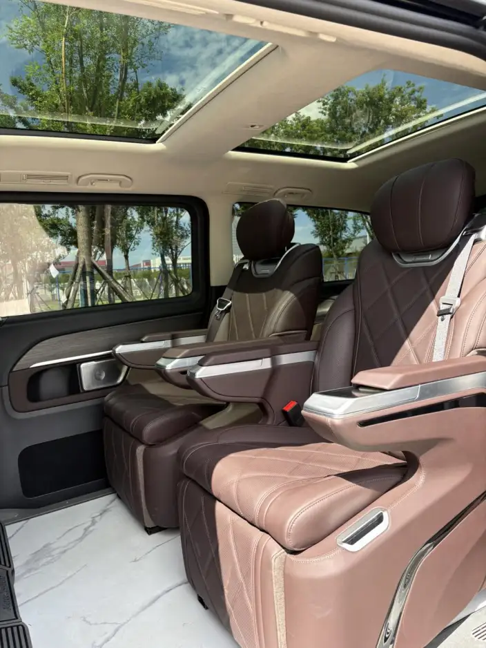 Mercedes-Benz V-Class 2024 Model V 300 L Long wheelbase Deluxe Edition – фото 9