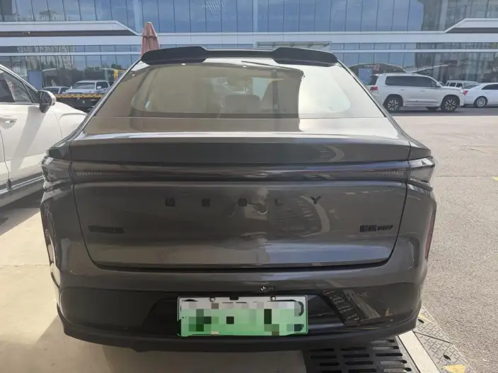 Geely Boyue REV 2026 Model 375km Ultra-long Endurance Platinum Extended Range Zhizun Edition – фото 6