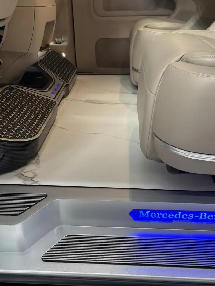 Mercedes-Benz V-Class 2024 Model V 300 Pilot Edition – фото 7