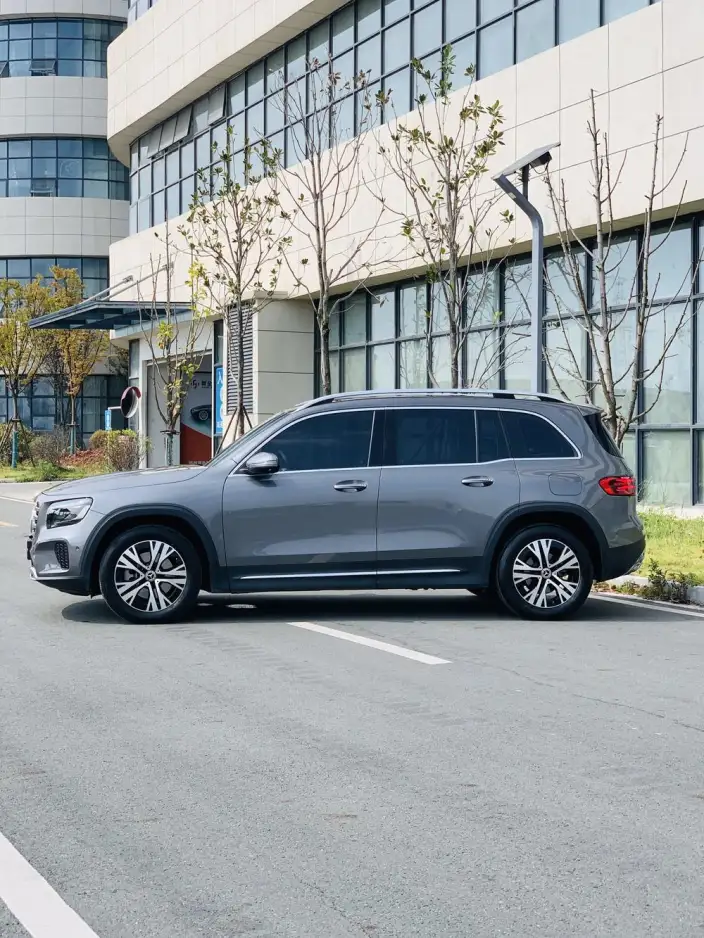 Mercedes-Benz GLB 2025 Model GLB 220 Dynamic Model – фото 4