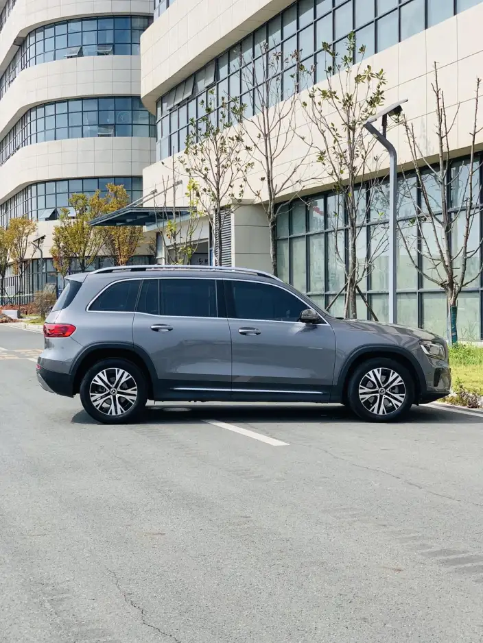 Mercedes-Benz GLB 2025 Model GLB 220 Dynamic Model – фото 8
