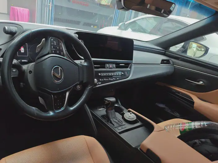 Lexus ES 2024 Model 200 Premium – фото 6