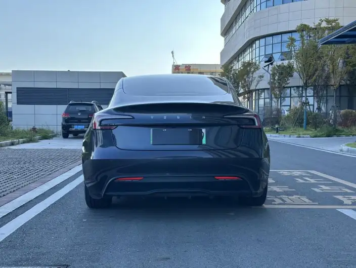 Model 3 2023 Model Rear-wheel drive version – фото 5