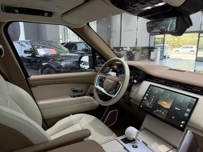 Range Rover 2026 Model 3.0 L6 400PS SE Long axis Edition