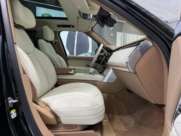 Range Rover 2026 Model 3.0 L6 400PS SE Long axis Edition – фото 6