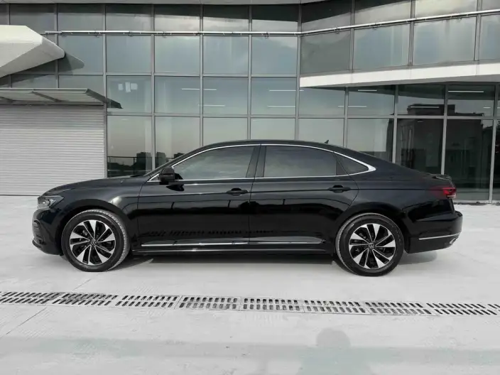 Volkswagen Passat 2023 Model 330TSI Elite Edition – фото 4
