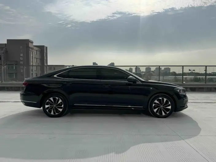 Volkswagen Passat 2023 Model 330TSI Elite Edition – фото 8