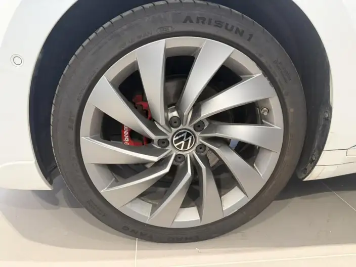 Volkswagen CC 2024 Model 380TSI Eye-catching version – фото 7