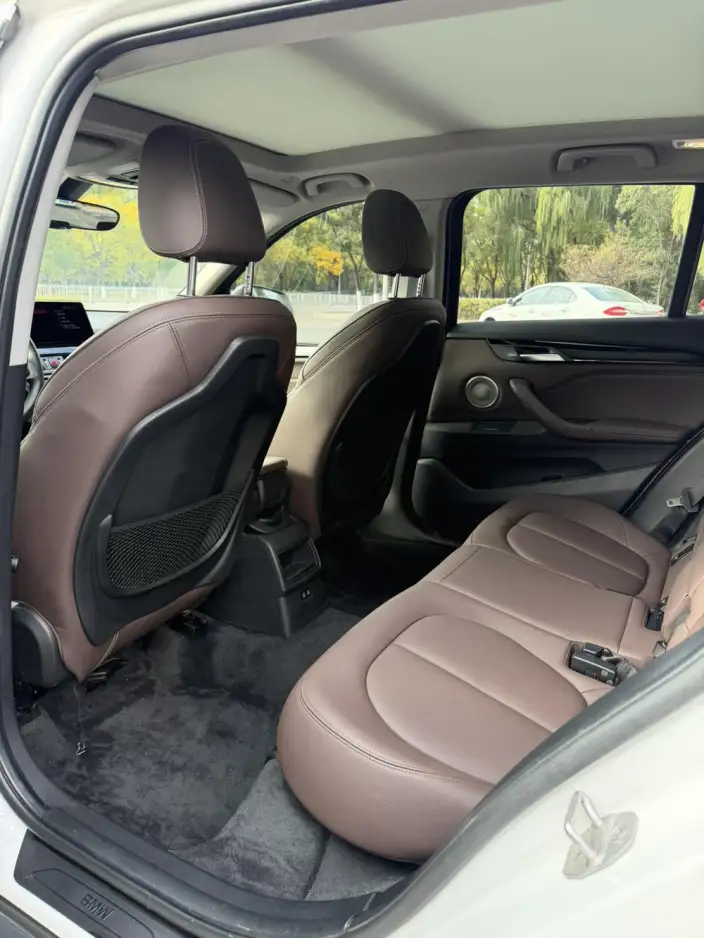 BMW X1 2022 Model sDrive20Li Fashion Model – фото 9