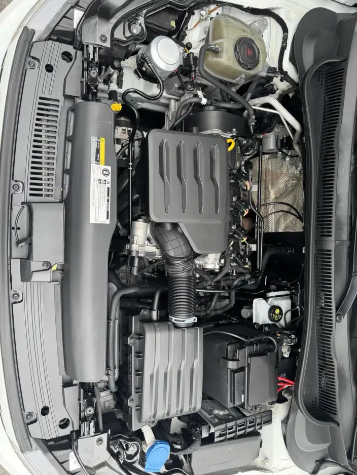 Polo 2023 Model Plus 1.5L Automatic Indulge in Music Letterpress – фото 7