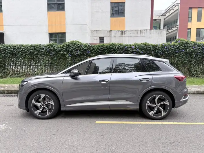 Audi Q4 e-tron 2023 Model 40 e-tron Genesis Edition