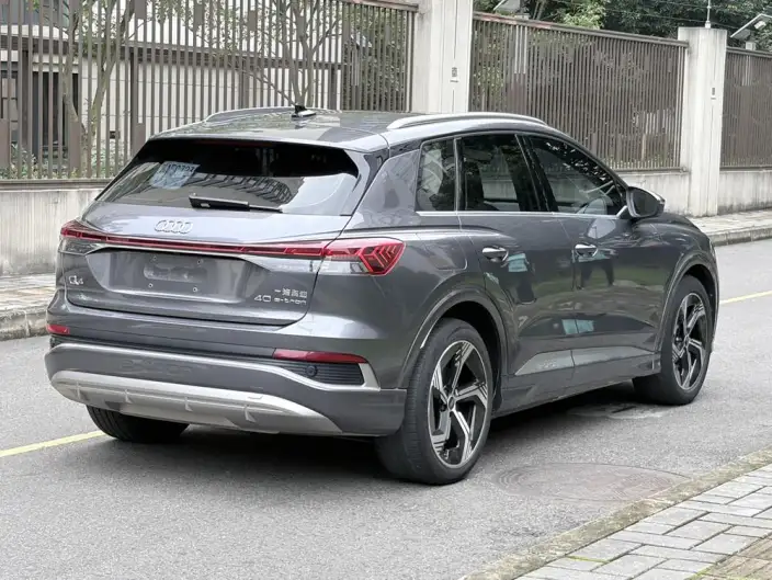 Audi Q4 e-tron 2023 Model 40 e-tron Genesis Edition – фото 7