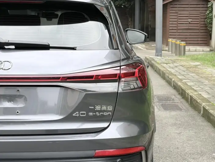 Audi Q4 e-tron 2023 Model 40 e-tron Genesis Edition – фото 9