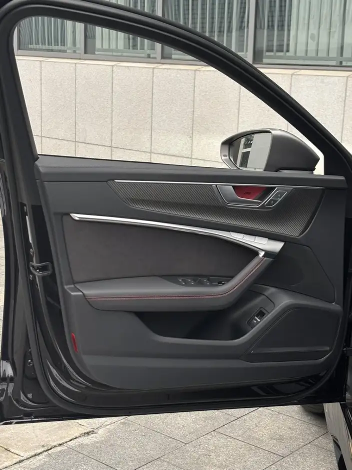 Audi RS 6 2024 Model RS 6 4.0T Avant Performance – фото 9
