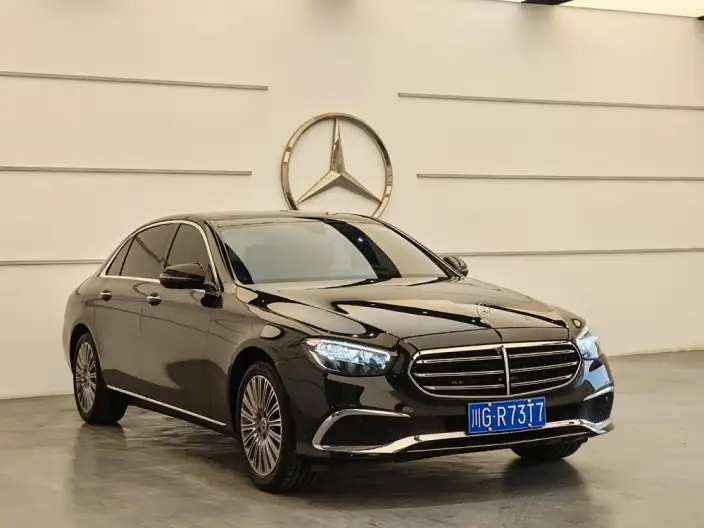 Mercedes-Benz E-Class 2022 Model E 300 L Luxury Model sedan – фото 3