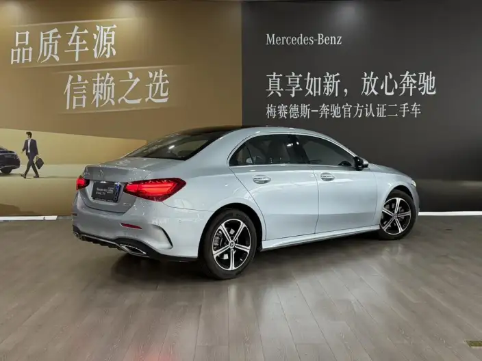 Mercedes-Benz A-class 2023 Model A 200 L Sports sedan Fashion Edition – фото 4