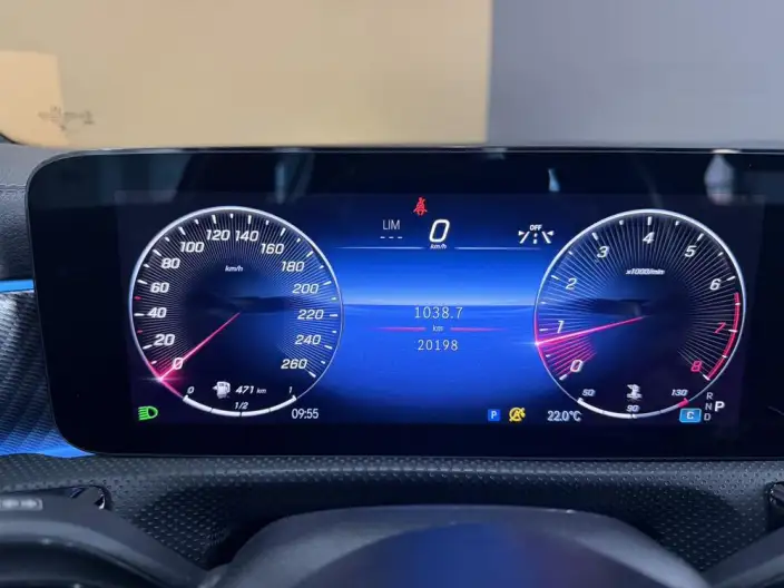 Mercedes-Benz A-class 2023 Model A 200 L Sports sedan Fashion Edition – фото 10
