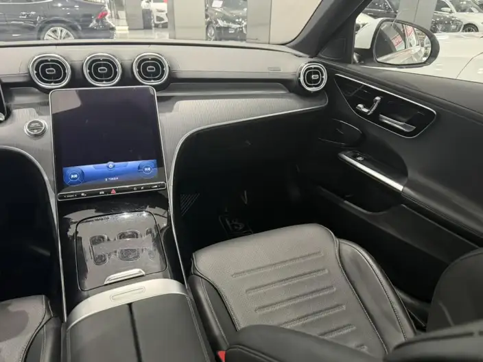 Mercedes-Benz C-Class 2024 Model C 260 L Sports Edition – фото 6