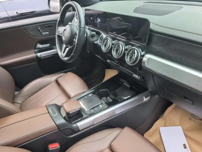 Mercedes-Benz GLB 2023 Model GLB 220 Dynamic Model – фото 5