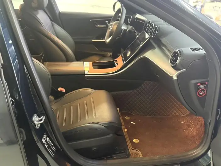 Mercedes-Benz C-Class 2024 Model C 200 L Sports Edition – фото 5