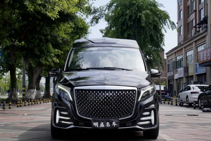 Mercedes-Benz V-Class 2022 Model V 260 L Long wheelbase Deluxe Edition