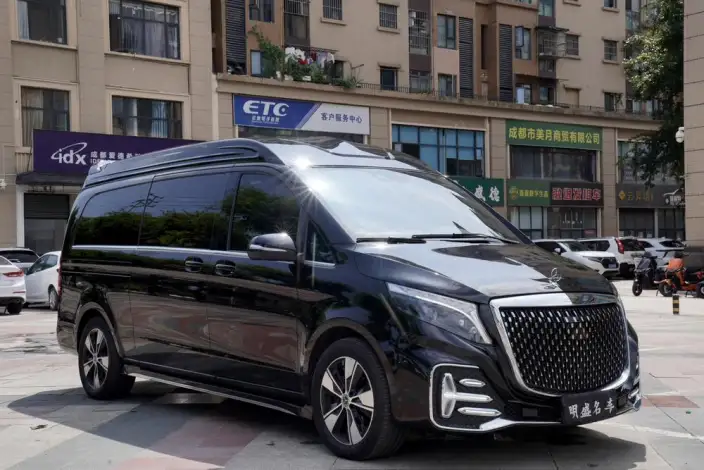 Mercedes-Benz V-Class 2022 Model V 260 L Long wheelbase Deluxe Edition