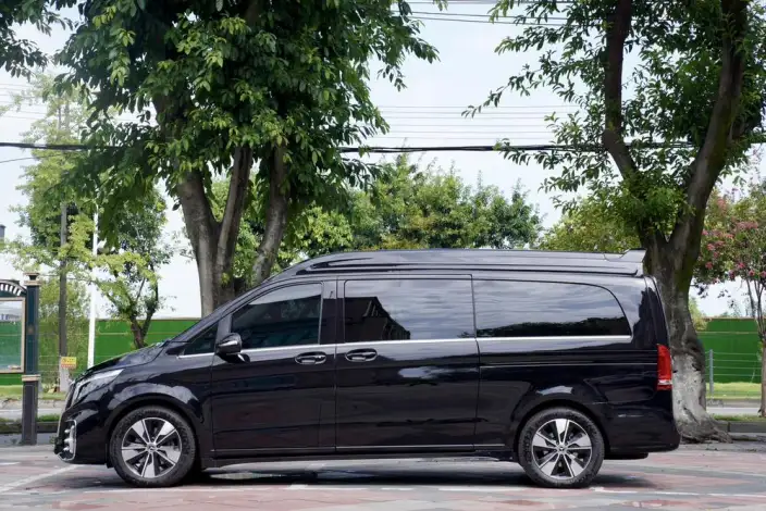 Mercedes-Benz V-Class 2022 Model V 260 L Long wheelbase Deluxe Edition